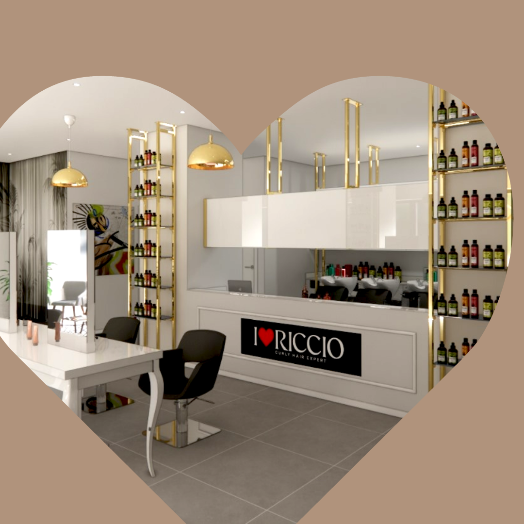 Immagine slider Trova il <b>salone I Love Riccio più vicino</b><br>e prenota il tuo appuntamento</br>
