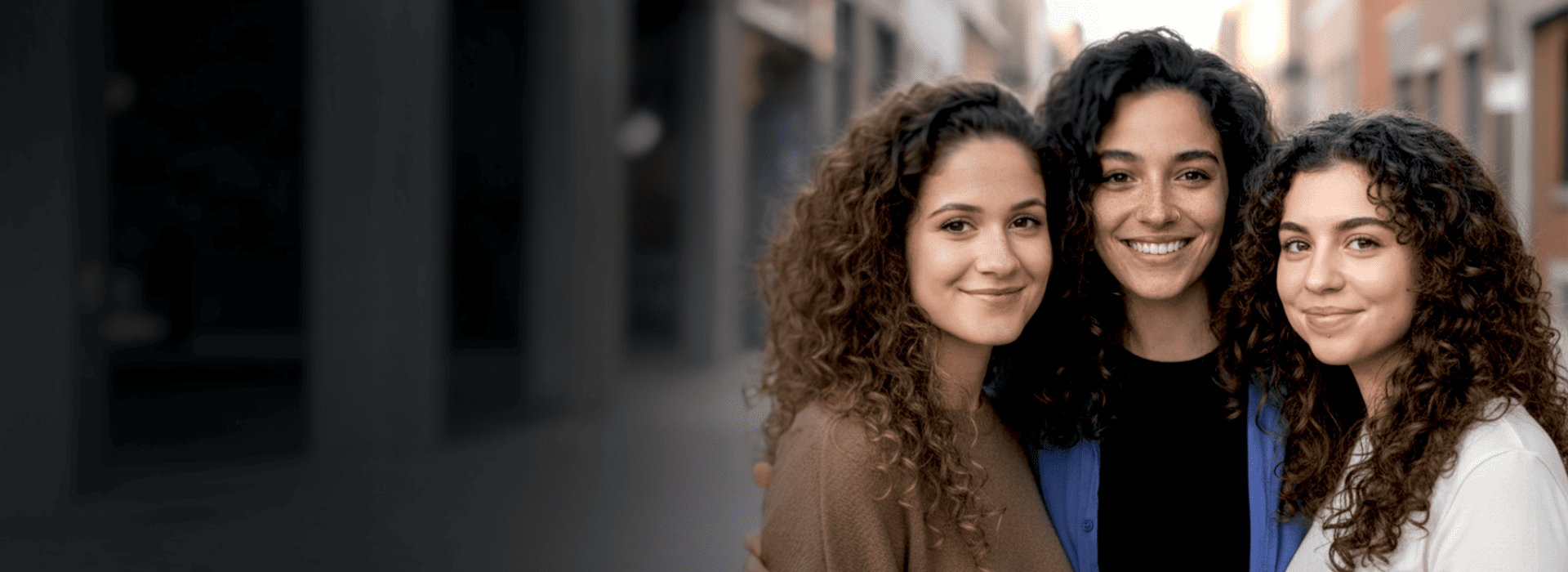 I tuoi <b>ricci<br>parlano di te</b>.<br>Valorizzali.