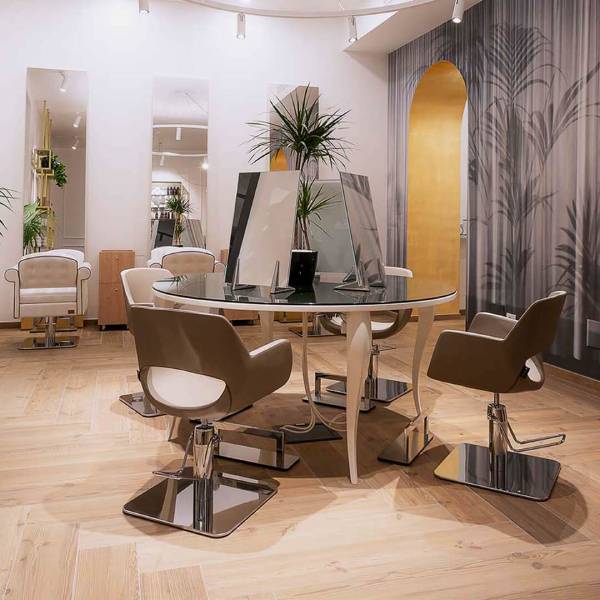 immagine Trova il <b>salone I Love Riccio più vicino</b><br>e prenota il tuo appuntamento</br>